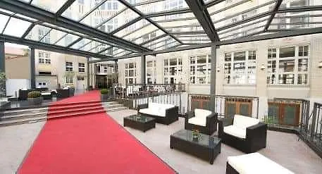 Отель Wyndham Garden Berlin Mitte 4*,