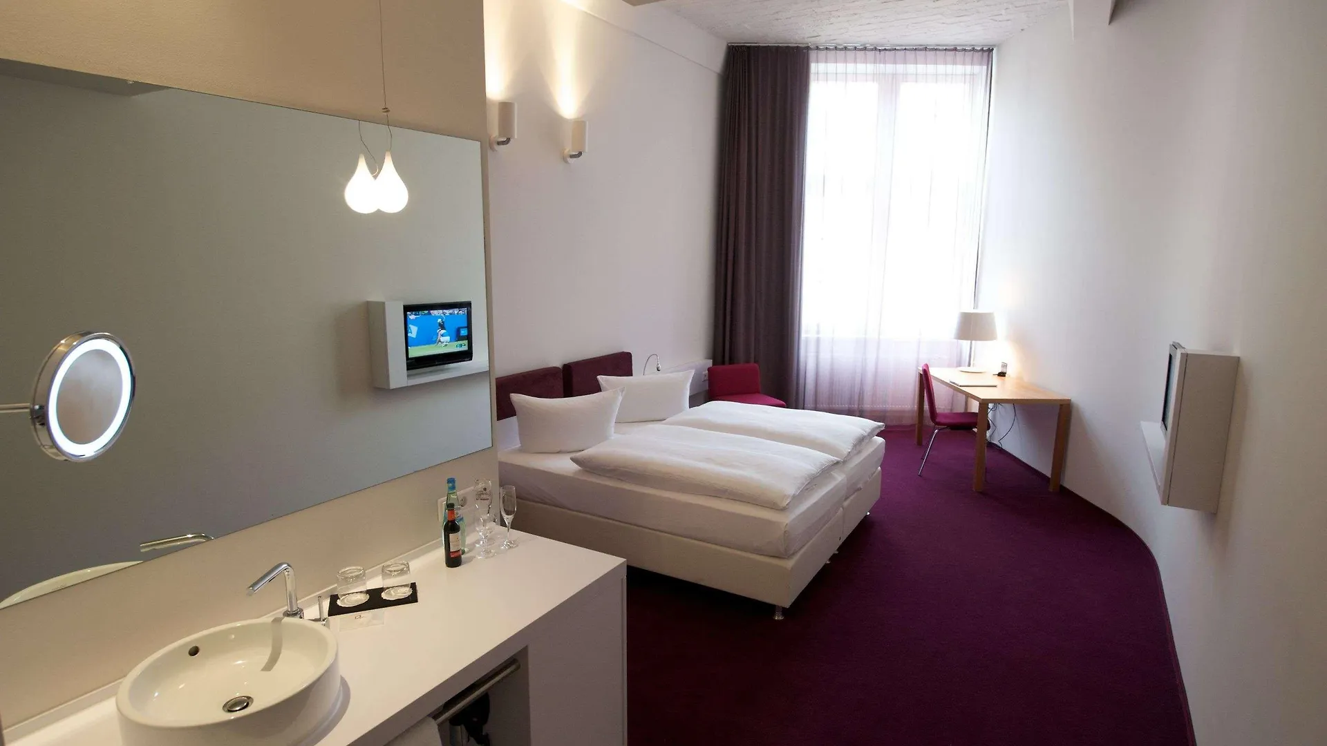 Wyndham Garden Berlin Mitte Hotel 4*,