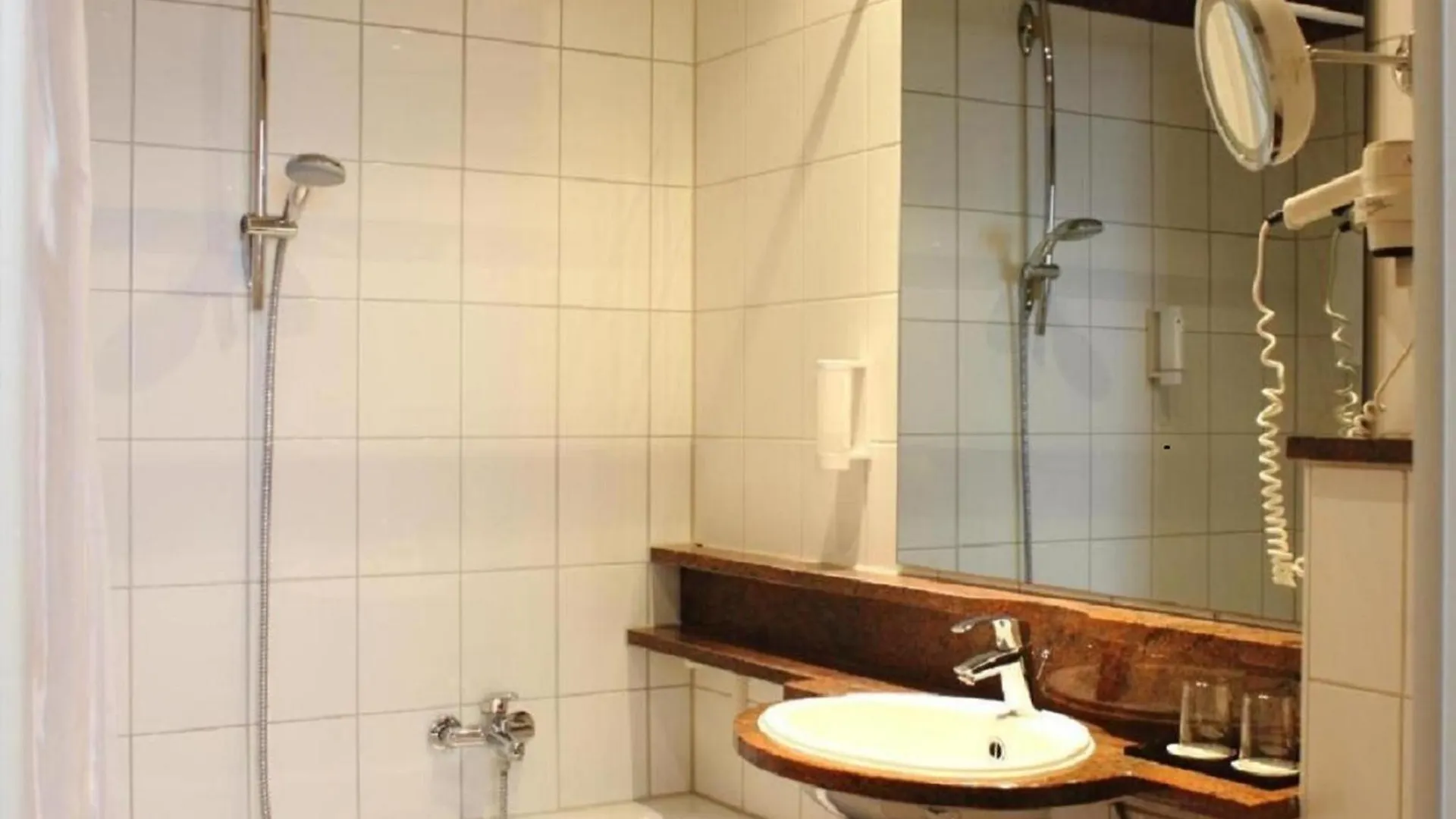 Wyndham Garden Berlin Mitte Hotel