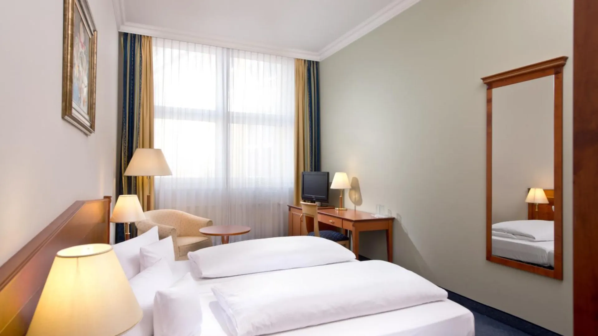 ****  Wyndham Garden Berlin Mitte Hotel Germany