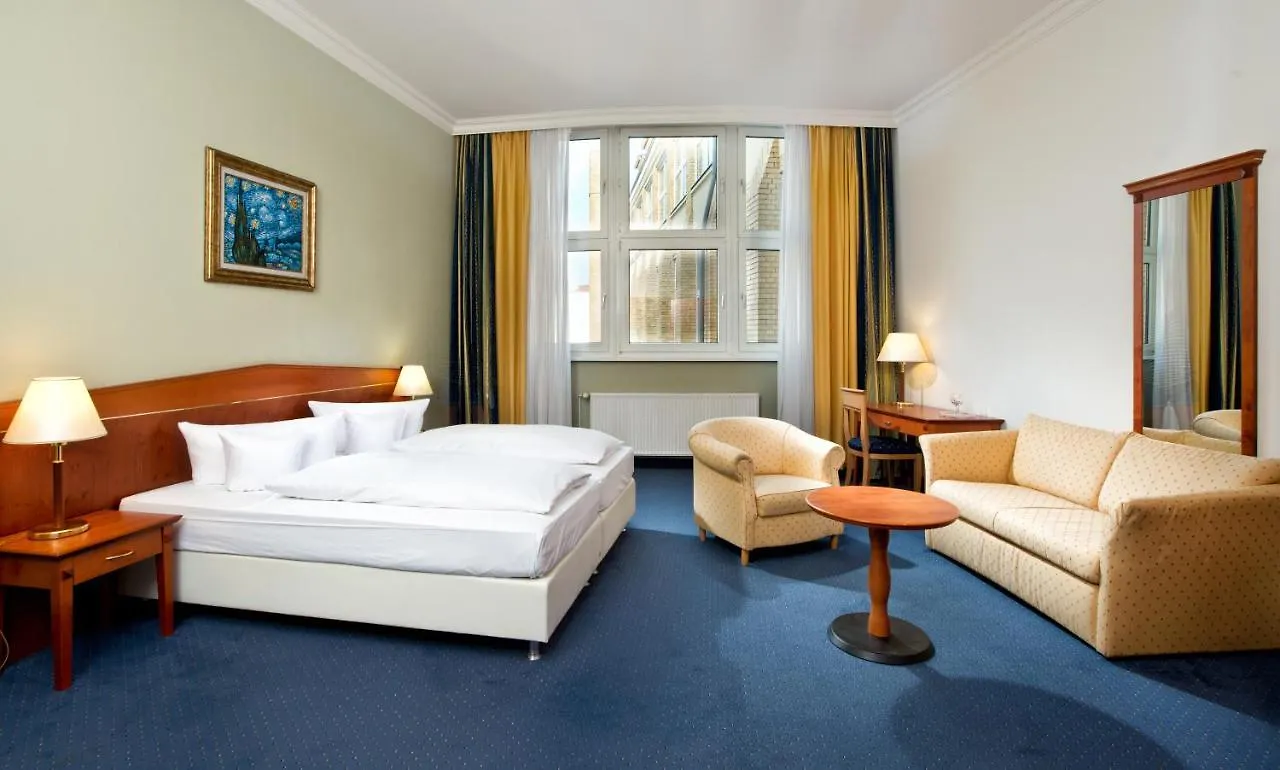 Wyndham Garden Berlin Mitte Hotel 4*,