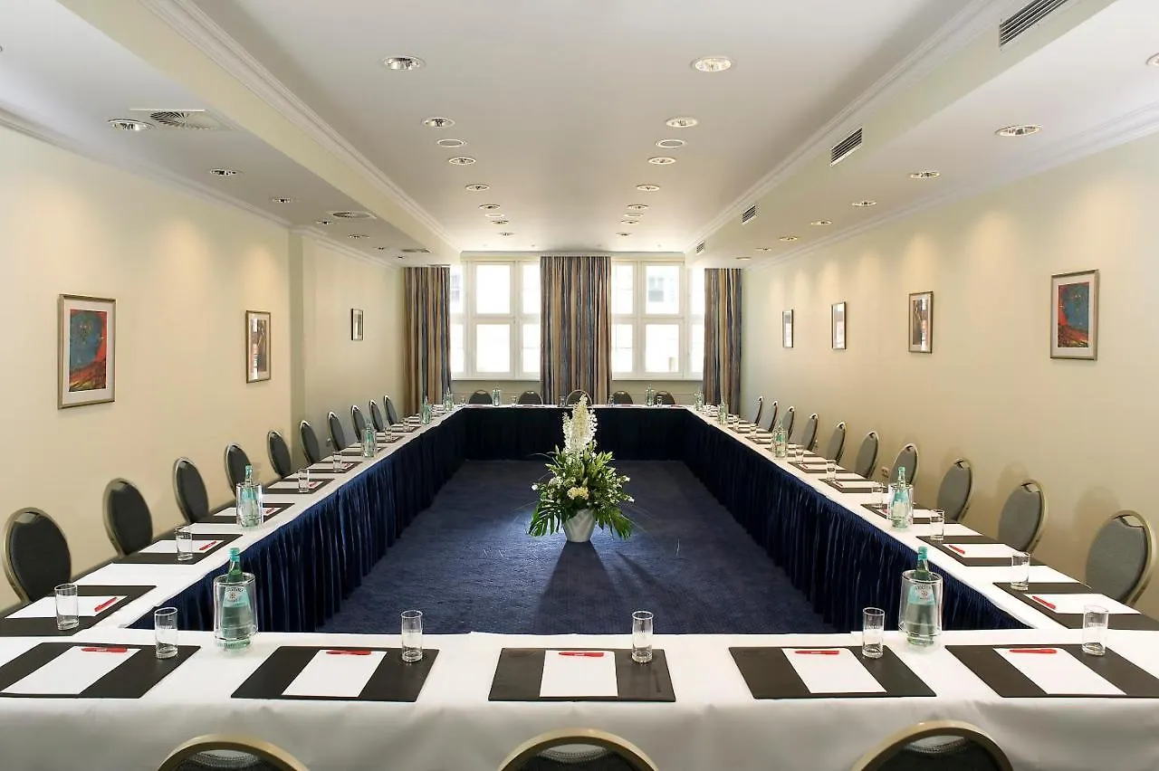 Wyndham Garden Berlin Mitte Hotel