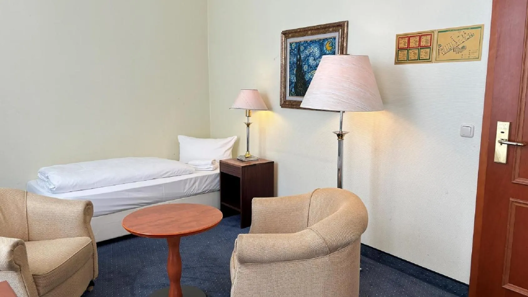 Wyndham Garden Berlin Mitte Hotel 4*,